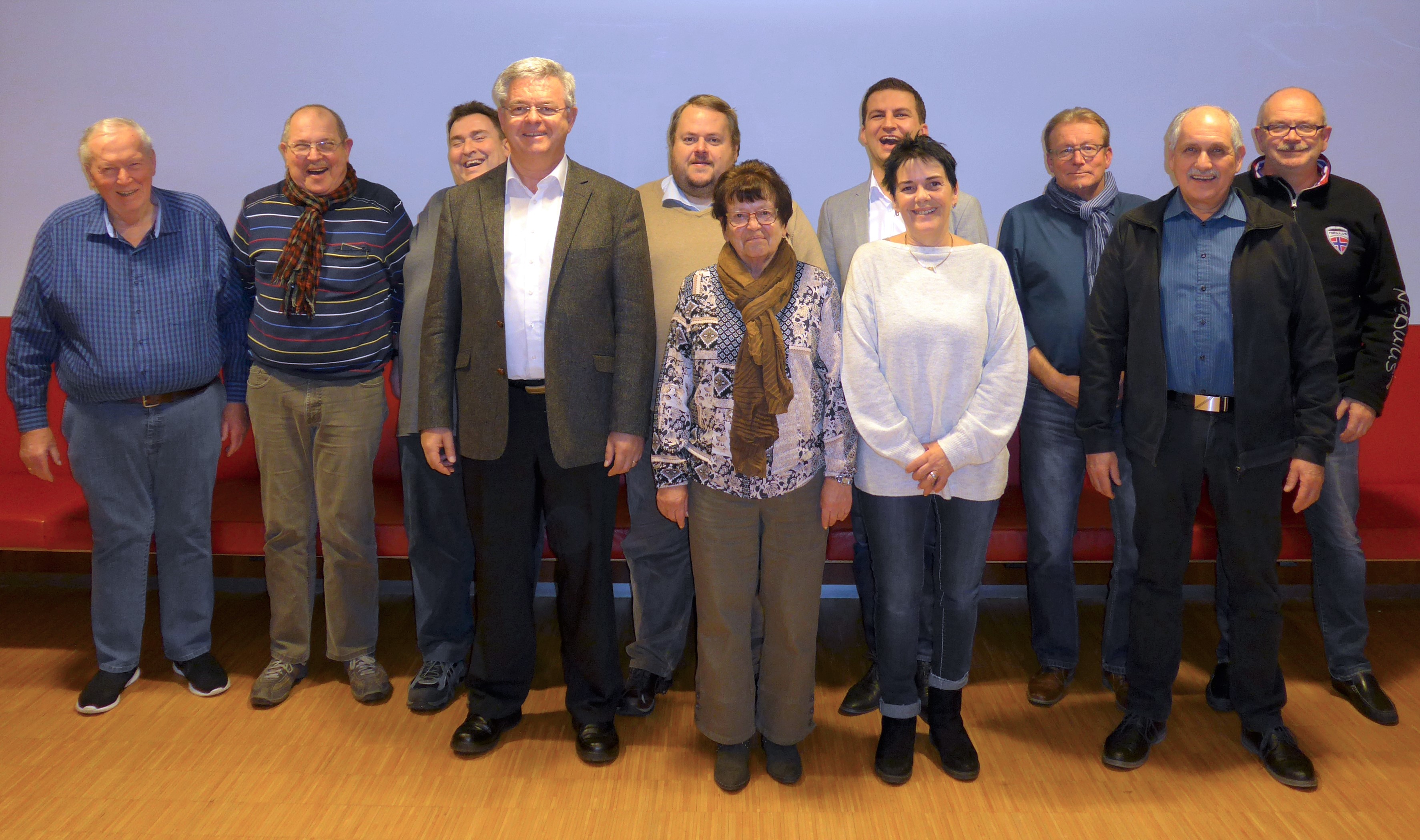 Der Vorstand der CDU Gro-Umstadt, v. l. n. r.: Diethard Kerkau, Franz Lhn, Sven Blmlein, Michael Engels, Heiko Handschuh, Ute Nijhuis, Ren Kirch, Birgitt Engelhardt, Horst Engelhardt, Winfried Daniel, Dr. Ulrich Billerbeck; nicht abgebildet: Norbert K